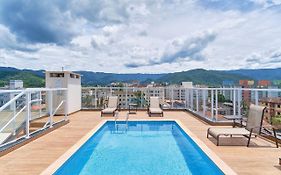 500 metros da Orla Itaguá em Ubatuba - Varanda Gourmet/ Wi-fi